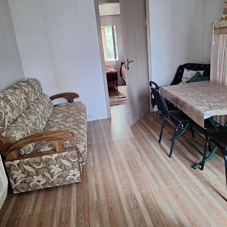 Lux-2-Or-1- Persons Irodion Evdoshvili Street #15 Kutaisi Ngoại thất bức ảnh